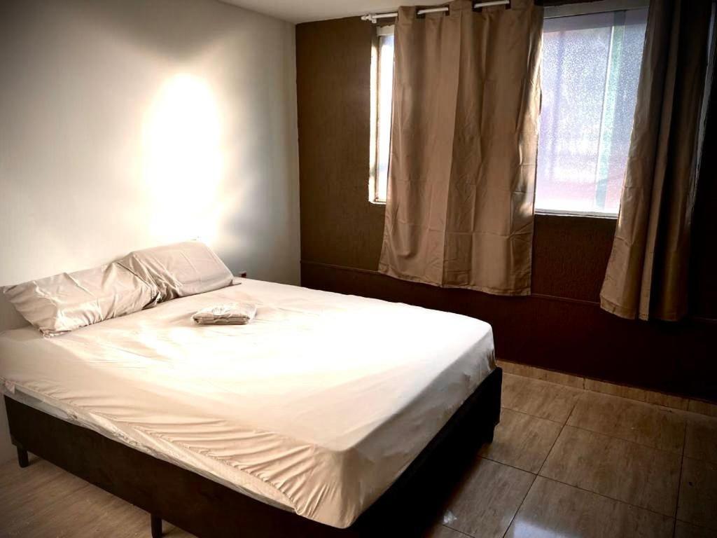 Galeria 124 Hostel Diadema Экстерьер фото